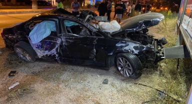 Takla atan otomobildeki 3 kişi yaralandı