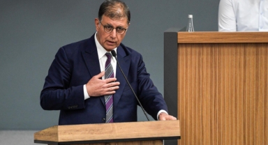 Tugay’dan meclis üyeleri ve başkanlarla kritik ‘istifa’ toplantısı!