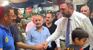 Gümrükçü Basmane'de vatandaşlarla buluştu