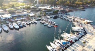 İzmir Marina'da yaz akşamları müzikle buluşuyor