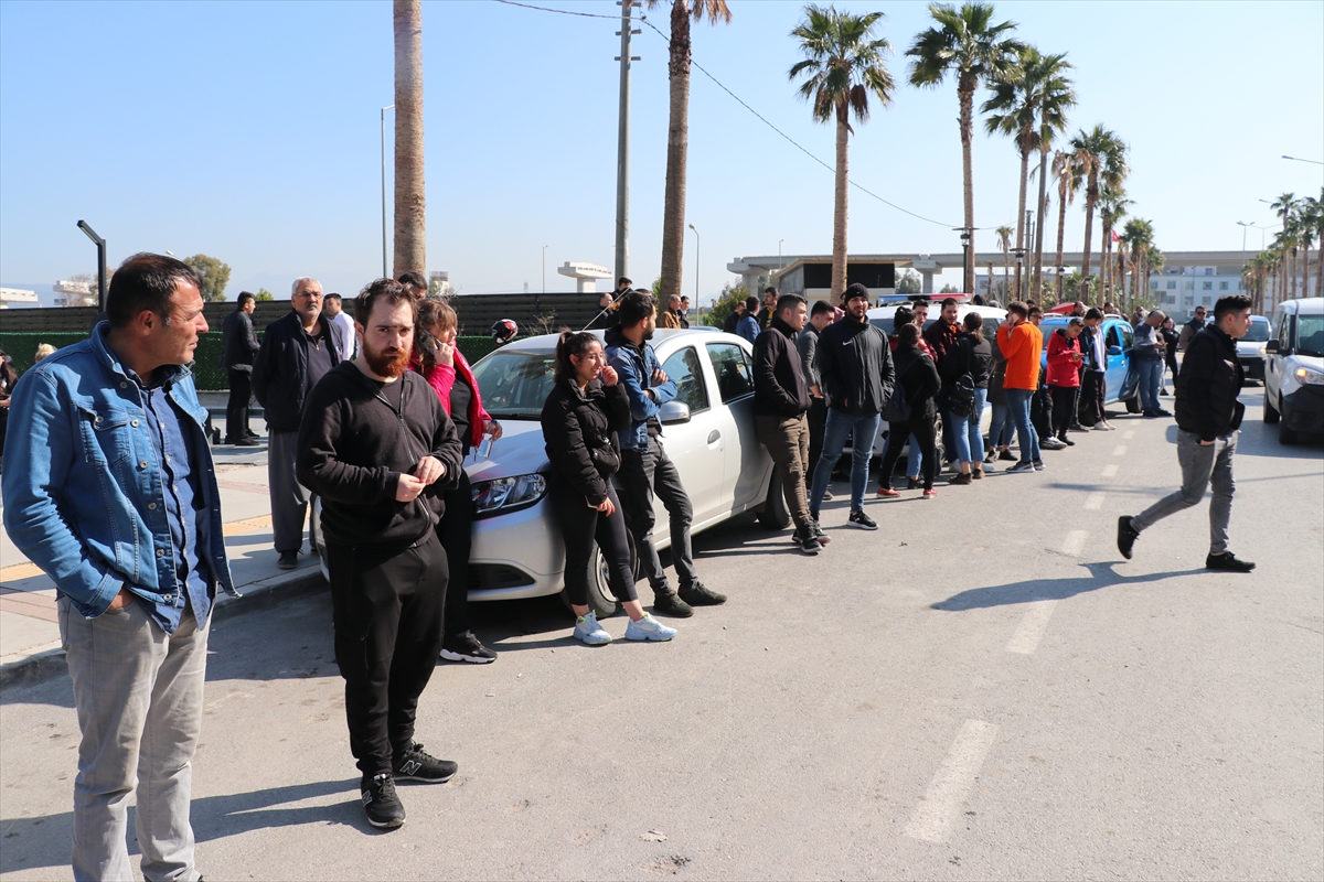 Point AVM'de silah sesleri