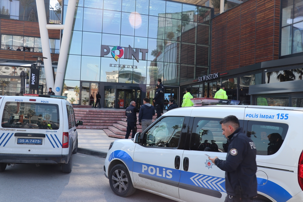 Point AVM'de silah sesleri